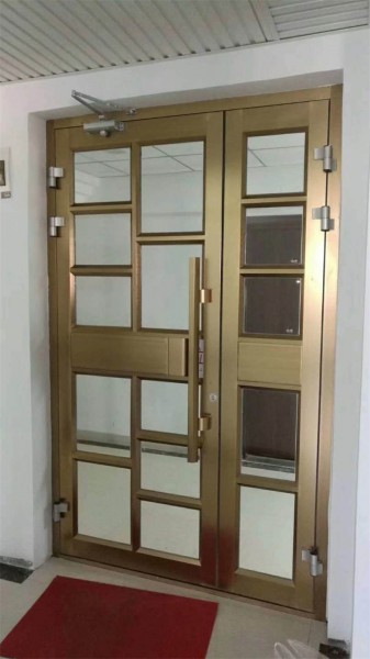 威?？系禄T5